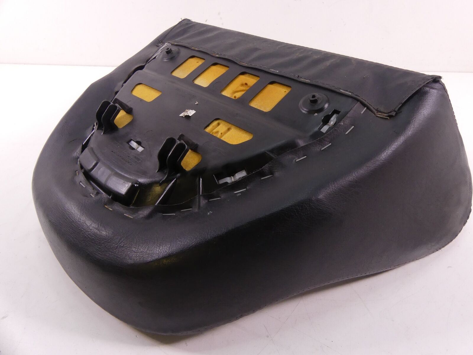 2002 Honda Goldwing GL1800 Passanger Back Rest Pillow Pad 77500-MCA-0000 {{ shop.shopifyCountryName }} - Mototech271