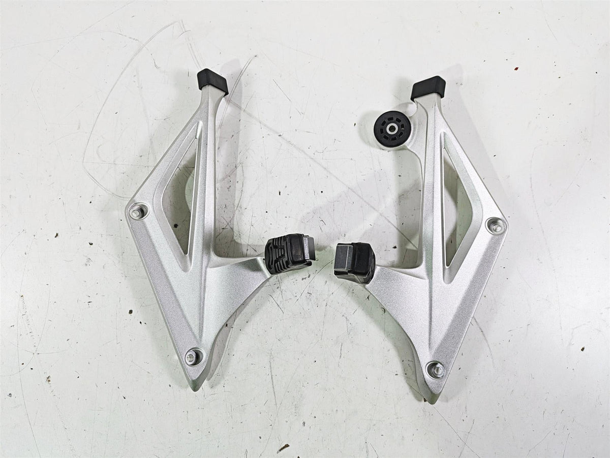 2014 BMW R1200 RT RTW K52 Passenger Footpeg Set 46718534789 46718534790 {{ shop.shopifyCountryName }} - Mototech271