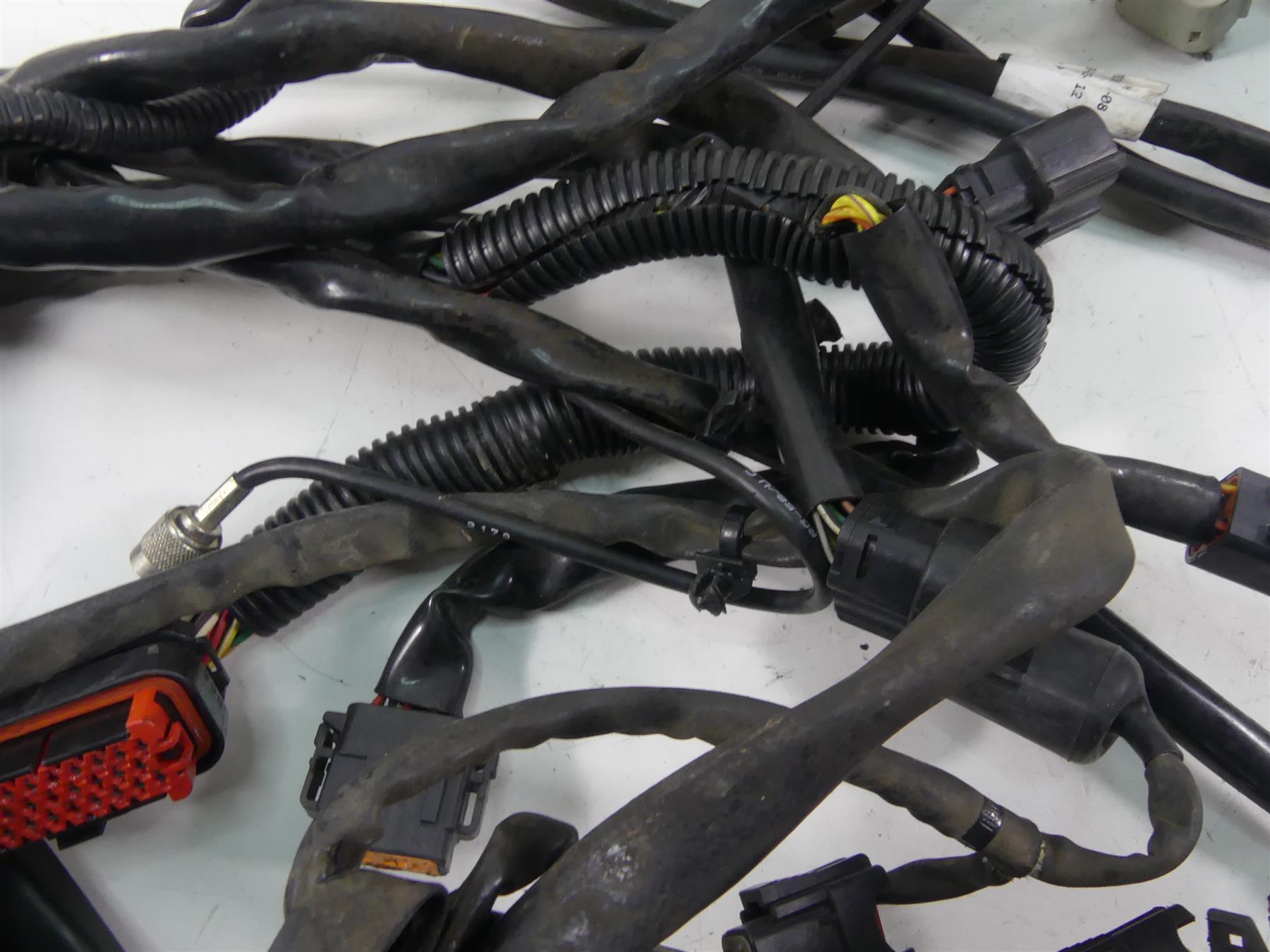 2013 Harley Touring FLHTK Electra Glide Main Wiring Harness Abs - Read 69200304 {{ shop.shopifyCountryName }} - Mototech271