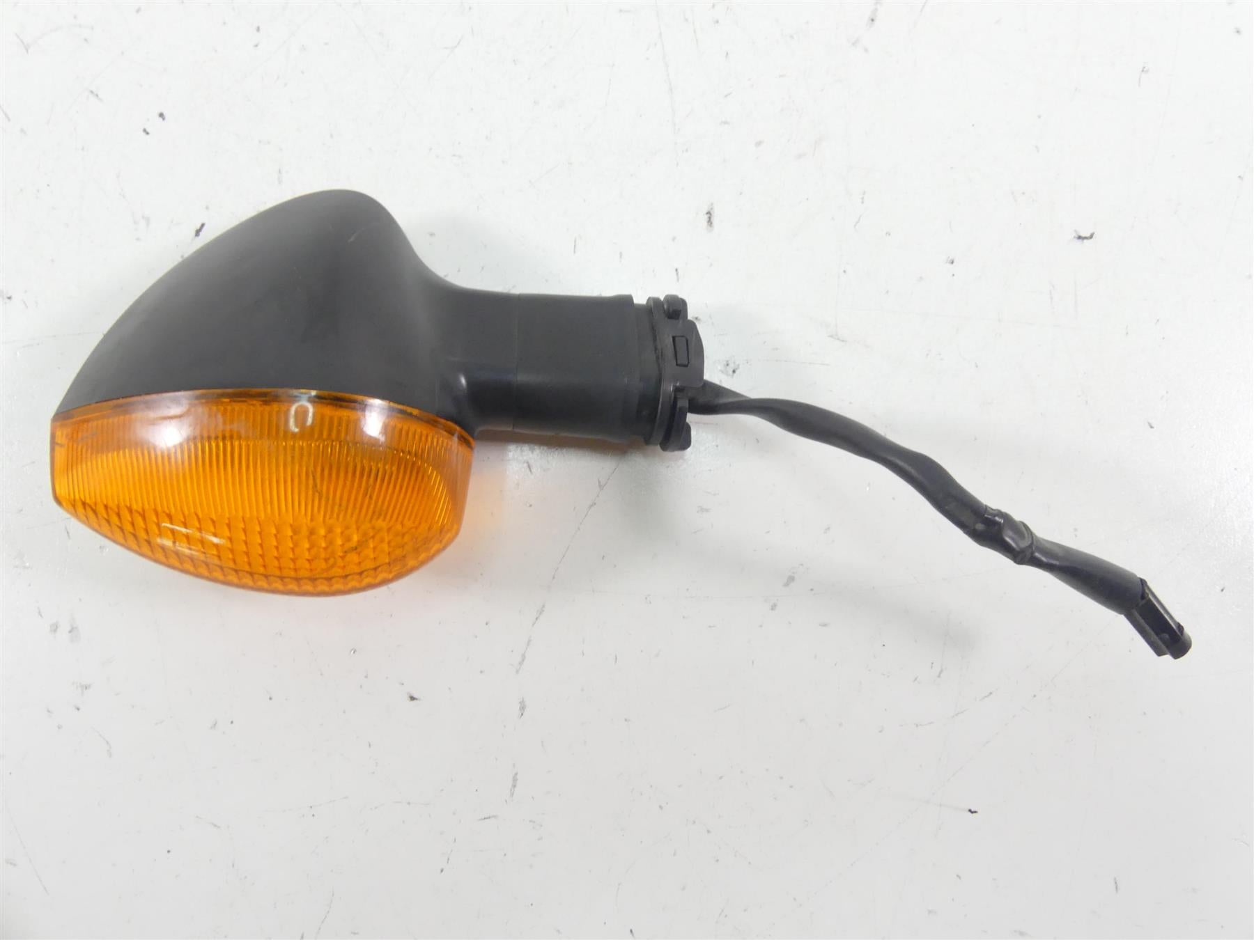 2008 Yamaha FZ1 Fazer Front Right Turn Signal Blinker 5PW-83310-10-00 {{ shop.shopifyCountryName }} - Mototech271