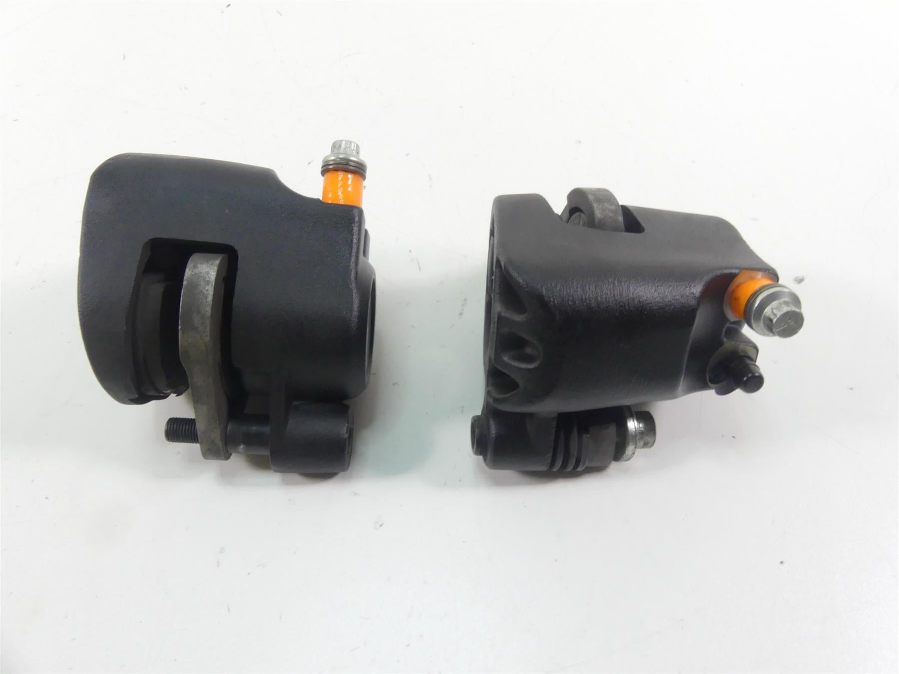 1999 Harley Touring FLHTCUI Electra Glide Front Brake Caliper Set 44023-83C {{ shop.shopifyCountryName }} - Mototech271