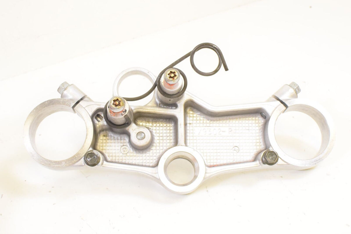 2000 Suzuki TL1000R TL1000 Upper Triple Tree Steering Clamp 51311-02FA0 {{ shop.shopifyCountryName }} - Mototech271