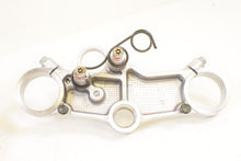 Load image into Gallery viewer, 2000 Suzuki TL1000R TL1000 Upper Triple Tree Steering Clamp 51311-02FA0 | Mototech271
