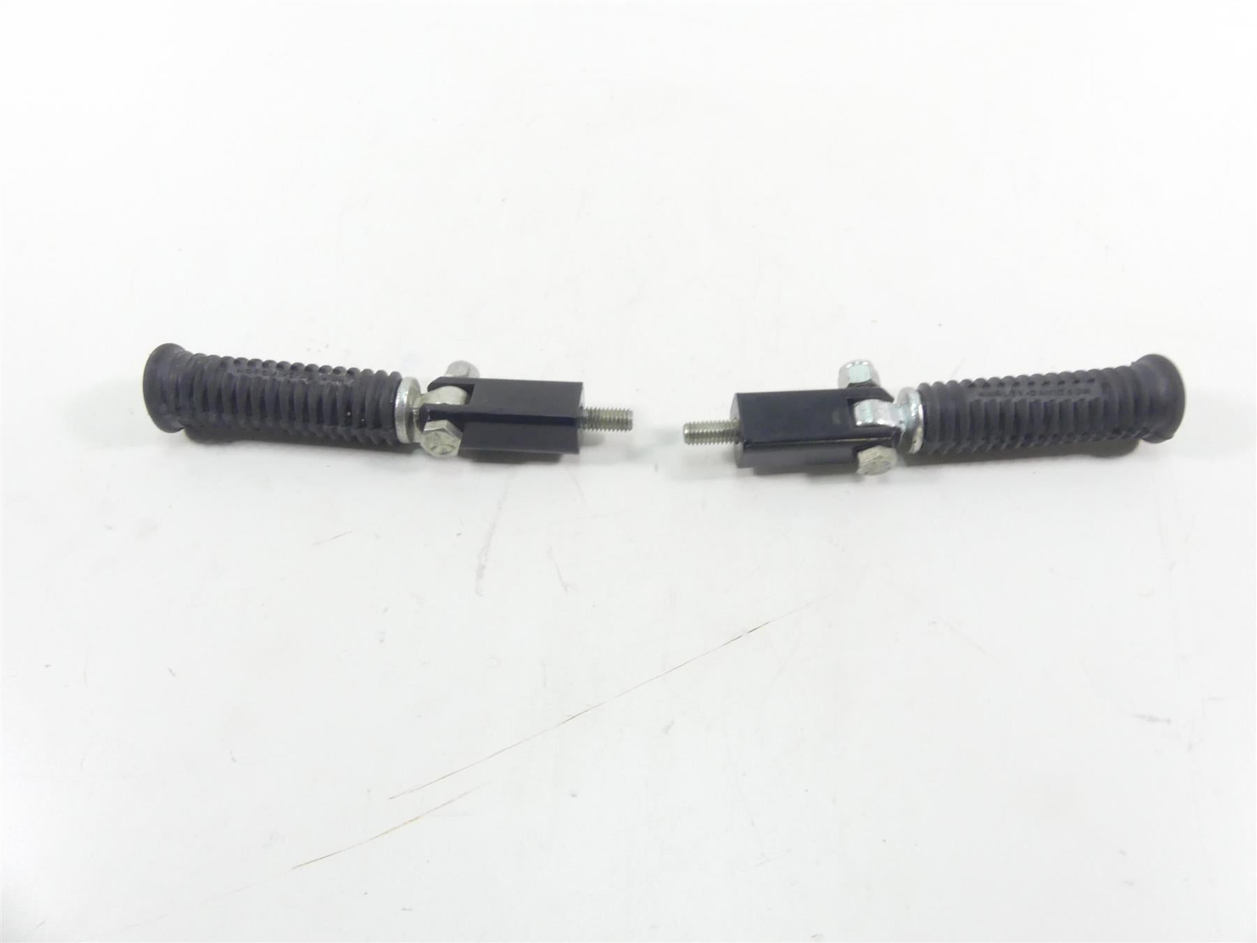 2003 Harley Sportster XL1200 C 100th Anniv Passenger Foot Peg Set 50615-83 {{ shop.shopifyCountryName }} - Mototech271
