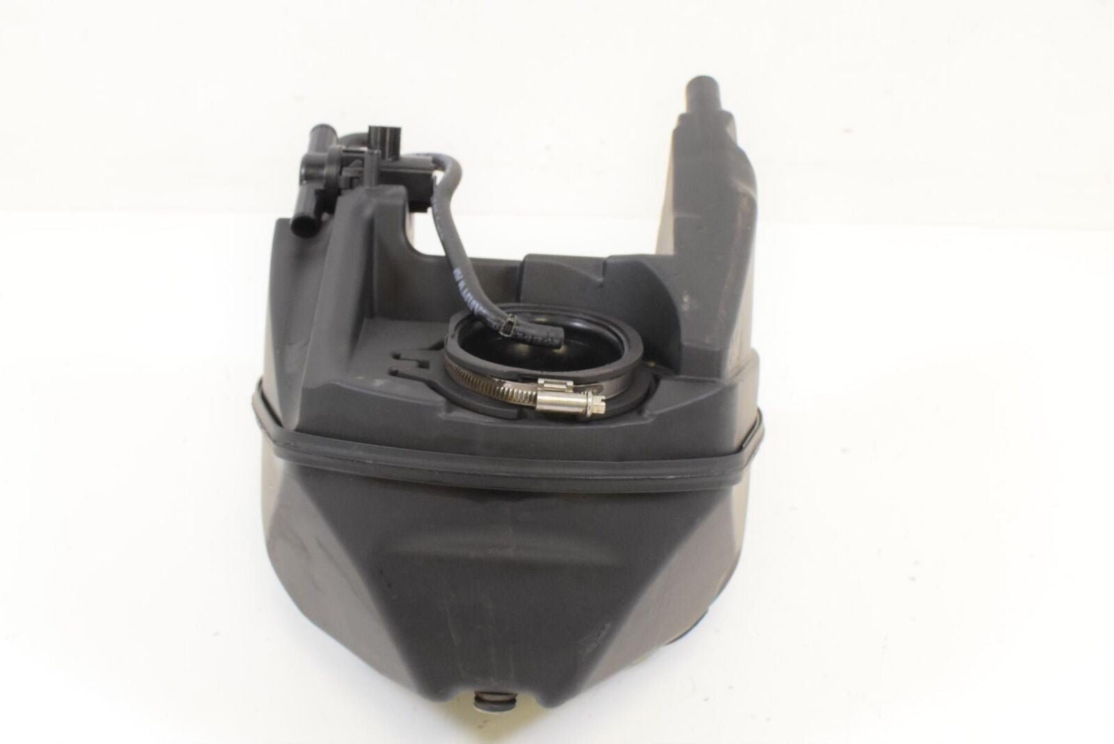 2015 Ducati Hypermotard 821 Air Cleaner Breather Box Filter 44212691B {{ shop.shopifyCountryName }} - Mototech271