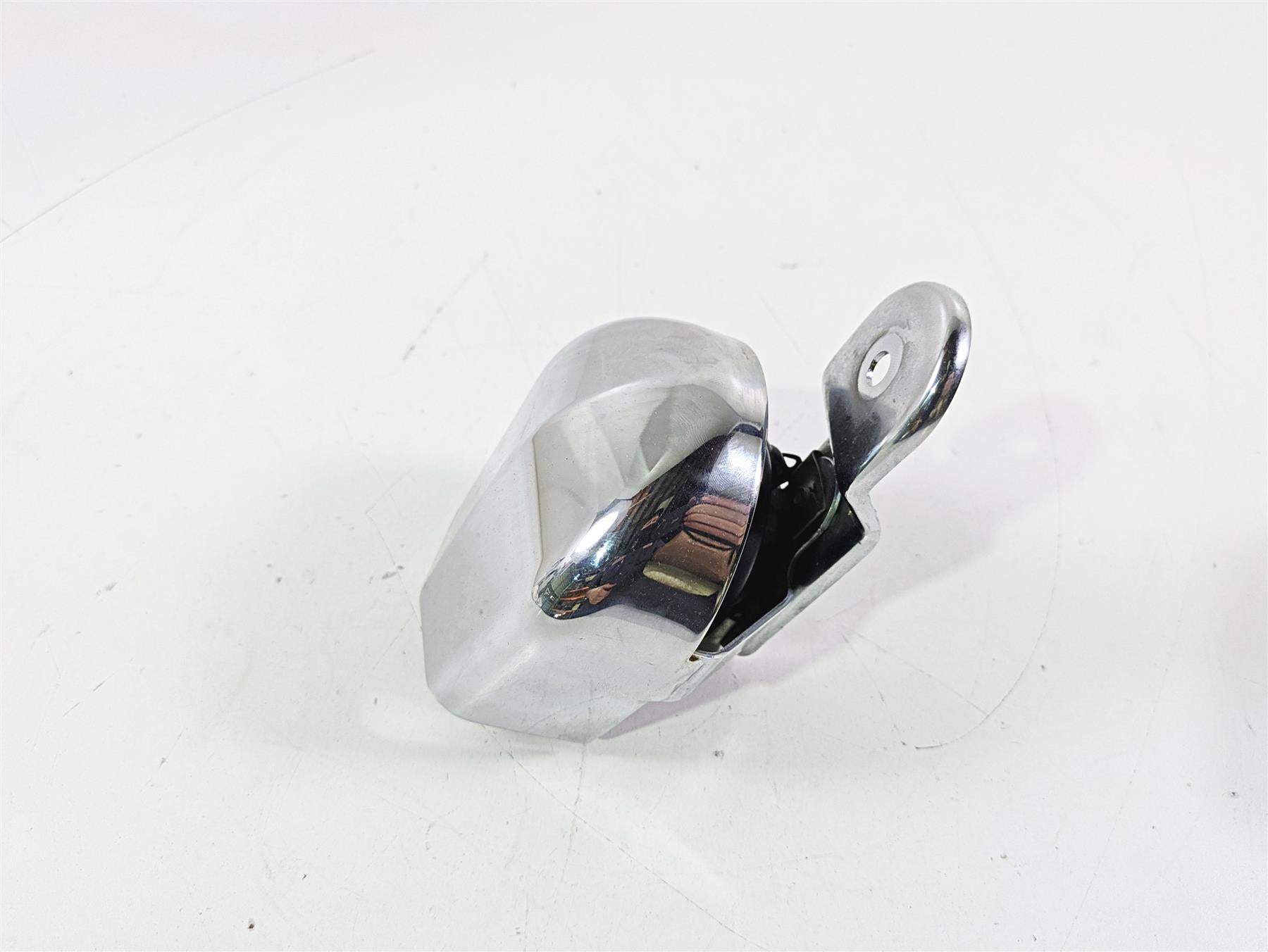 2011 Harley FXDC Dyna Super Glide Horn & Chrome Cover 61300478A {{ shop.shopifyCountryName }} - Mototech271