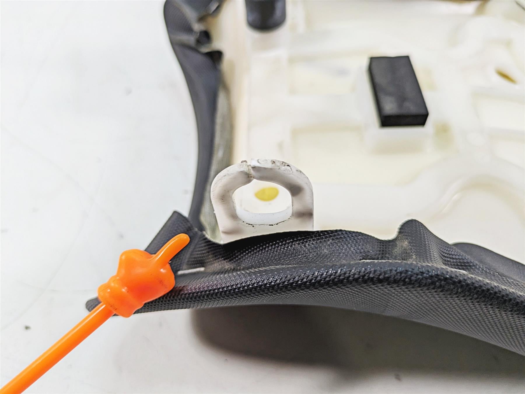 2022 Suzuki GSXR 750 Front Rider Seat 45100-14J11-DW2 {{ shop.shopifyCountryName }} - Mototech271