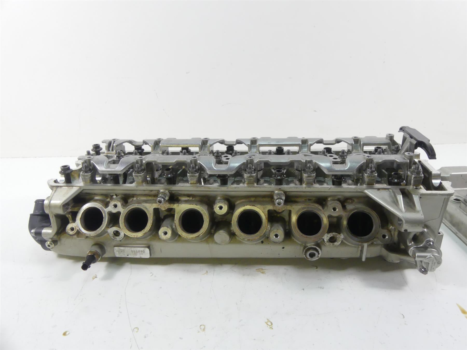 2015 BMW K1600GT K48 Engine Cylinderhead + Valve Cover - Read 11118546019 {{ shop.shopifyCountryName }} - Mototech271