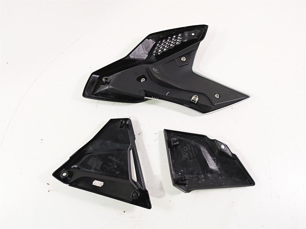 2019 BMW G310GS K02 Left Main Cover Fairing Emblem Set 46638560417 {{ shop.shopifyCountryName }} - Mototech271