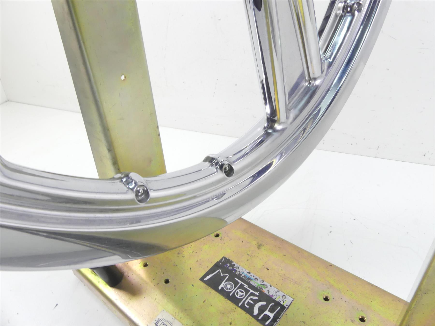 2004 Harley Softail FXSTD SE CVO Deuce Front Chrome Wheel Rim 21x2.15 44624-03 {{ shop.shopifyCountryName }} - Mototech271