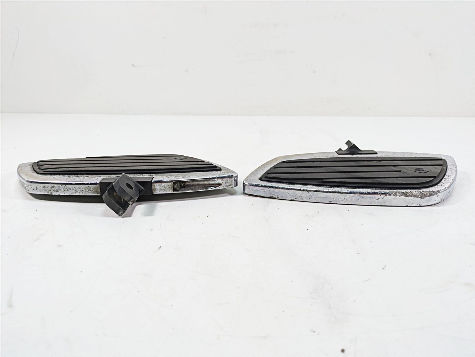 2009 Yamaha XV1900 Raider Front Rider Left Right Cobra Floor Board Set 863952 {{ shop.shopifyCountryName }} - Mototech271