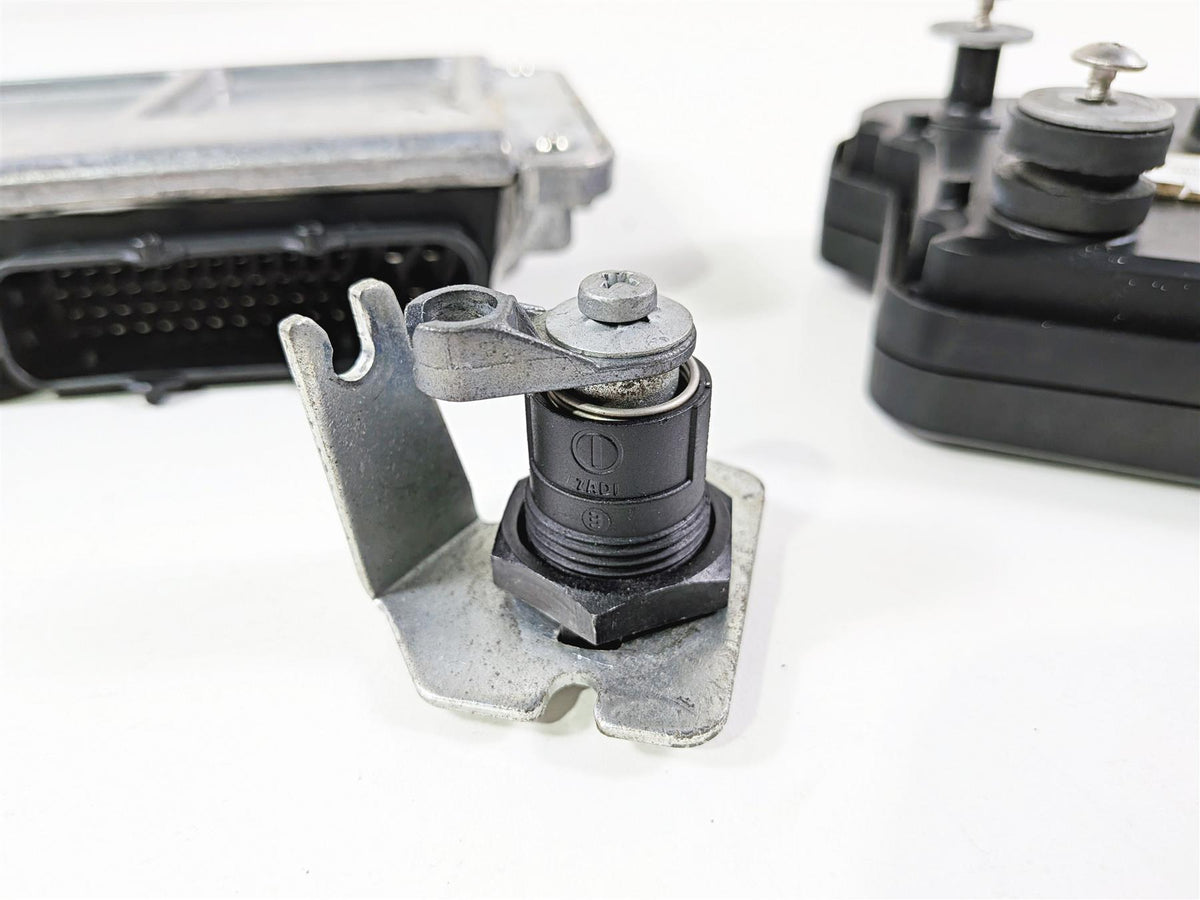 2014 Aprilia RSV4 RR Factory Speedo Ignition Switch Key Cdi Set 14K CM228217 {{ shop.shopifyCountryName }} - Mototech271