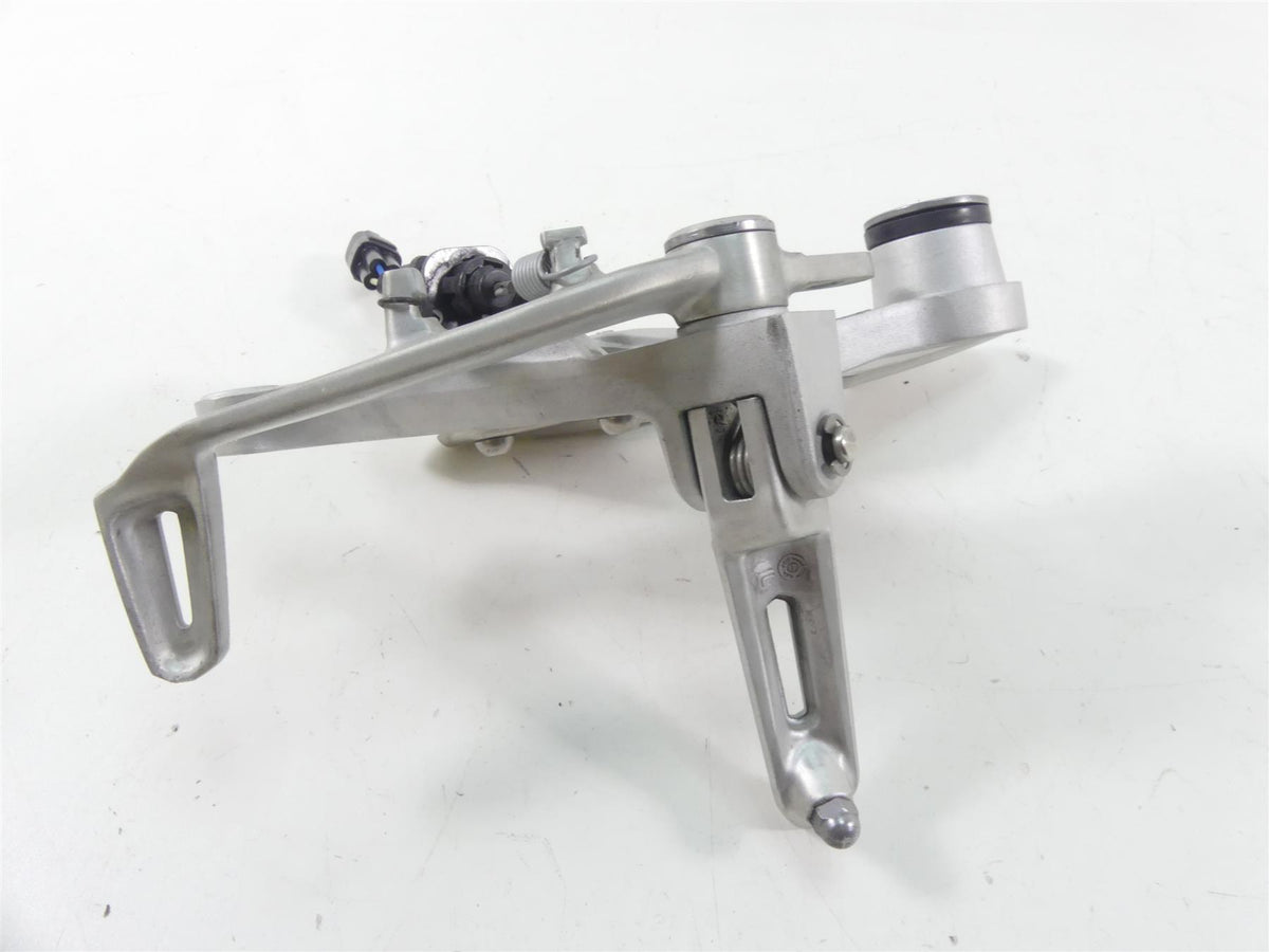 2018 Triumph Street Triple 765RS Right Rider Footpeg & Brake Pedal T2081464 {{ shop.shopifyCountryName }} - Mototech271