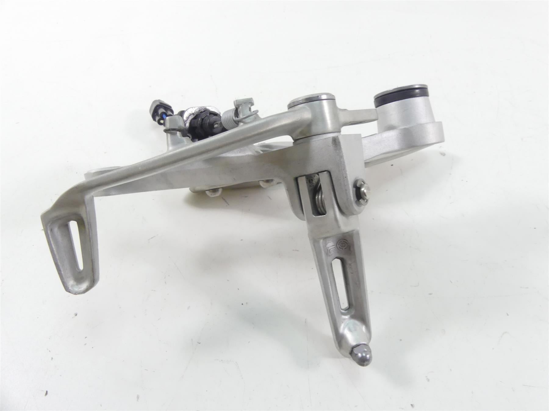 2018 Triumph Street Triple 765RS Right Rider Footpeg & Brake Pedal T2081464 {{ shop.shopifyCountryName }} - Mototech271