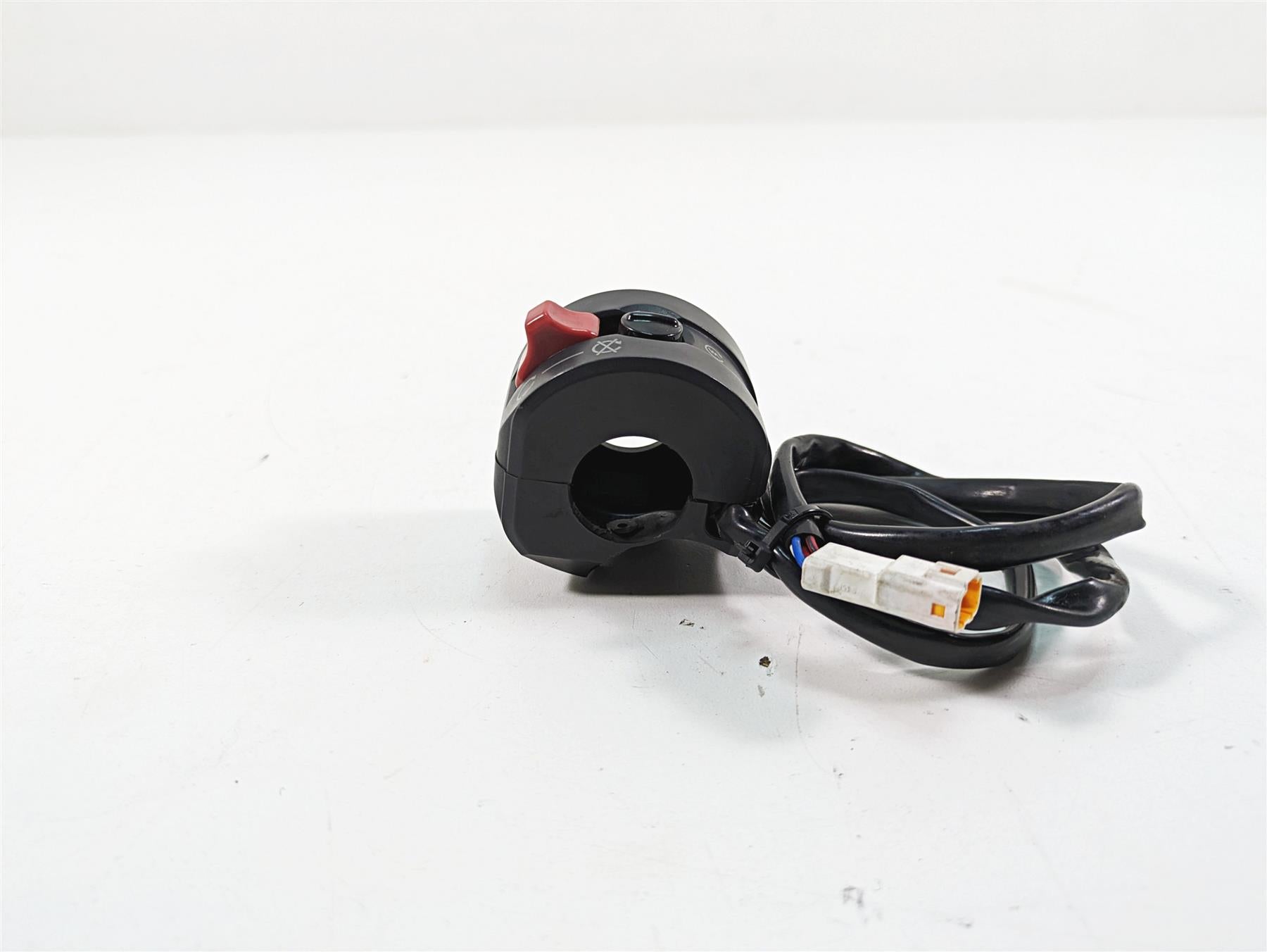 2011 Ducati Hypermotard 1100 Evo SP Right Hand Start Control Switch 65110111A {{ shop.shopifyCountryName }} - Mototech271