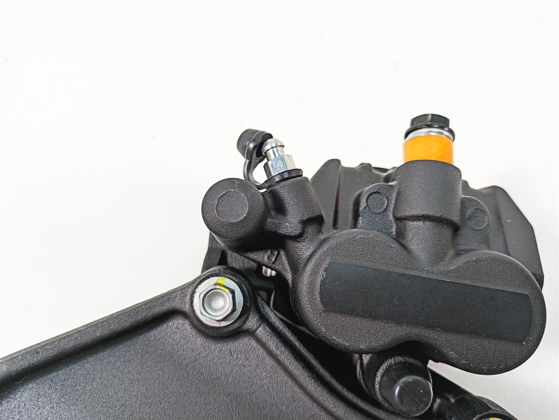 2020 Moto Guzzi V85 TT Adventure Nice Rear Brake Caliper & Bracket 2B000525 {{ shop.shopifyCountryName }} - Mototech271