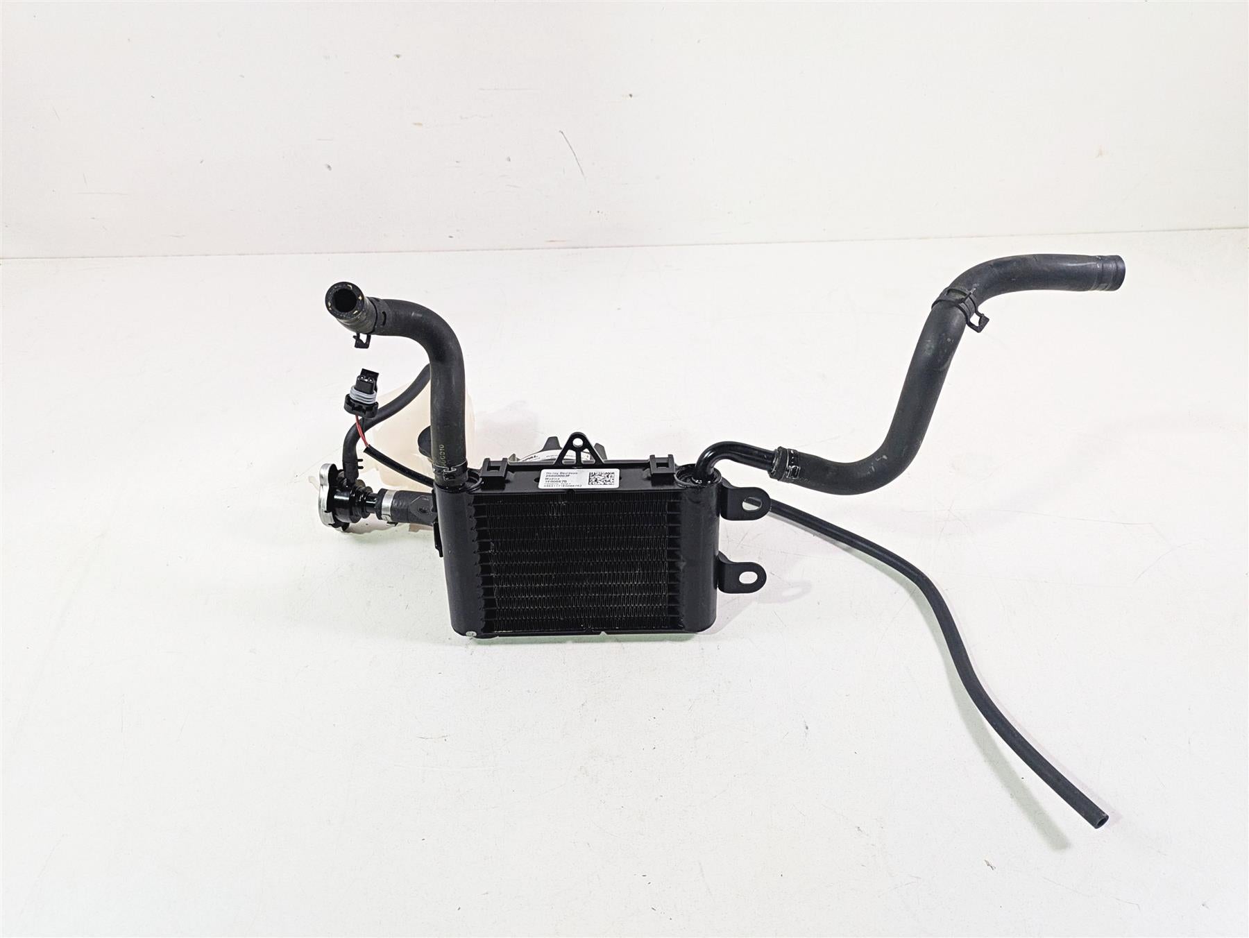 2015 Harley Touring FLHTKL Electra Glide Right Radiator Fan Reservoir 26800003F