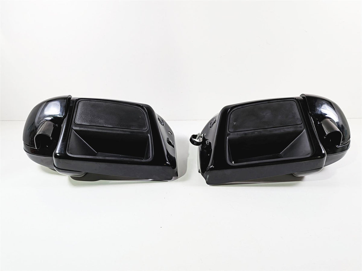 2017 Harley Touring FLHXS Street Glide Left Right Leg Fairing Set Speaker Holes {{ shop.shopifyCountryName }} - Mototech271