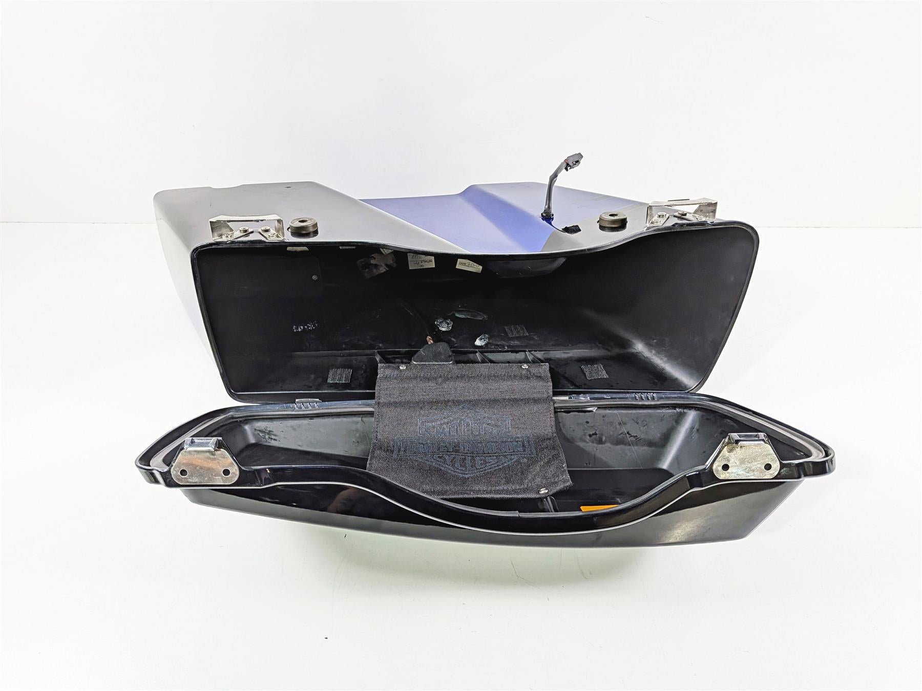 2011 Harley Touring FLHTCU CVO Electra Glide Right Saddlebag 91171-07-Mototech271