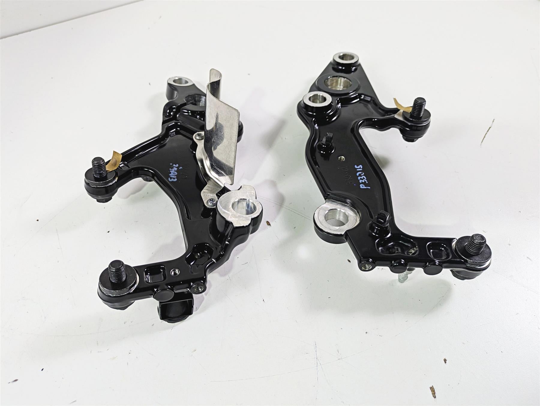 2024 Harley Sportster RH975 S Left Right Frame Mount Brackets 47200746 47200747 {{ shop.shopifyCountryName }} - Mototech271