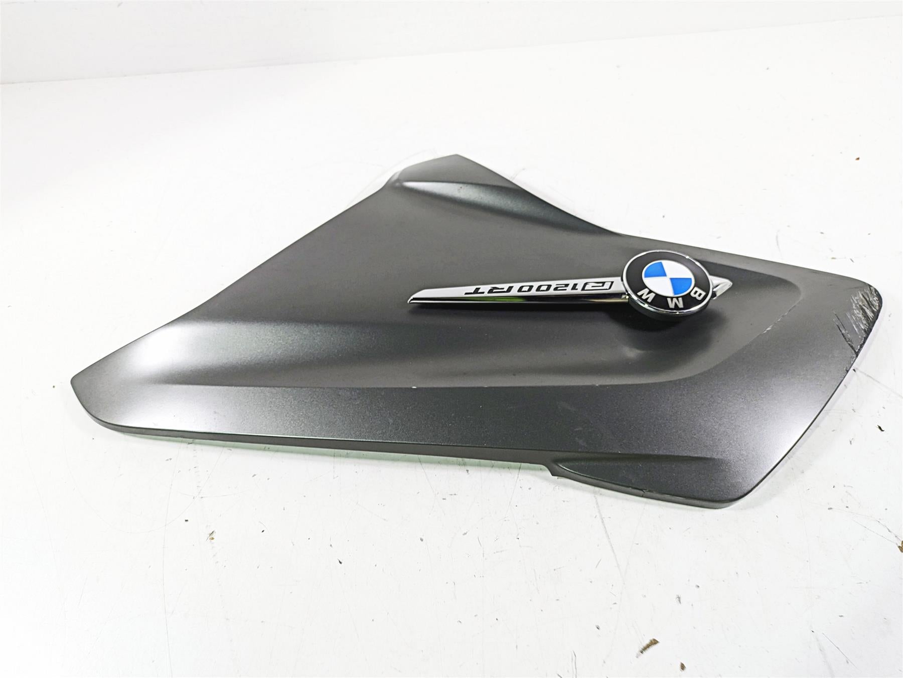 2014 BMW R1200 RT RTW K52 Left Emblem Side Cover Fairing 46638567815 {{ shop.shopifyCountryName }} - Mototech271