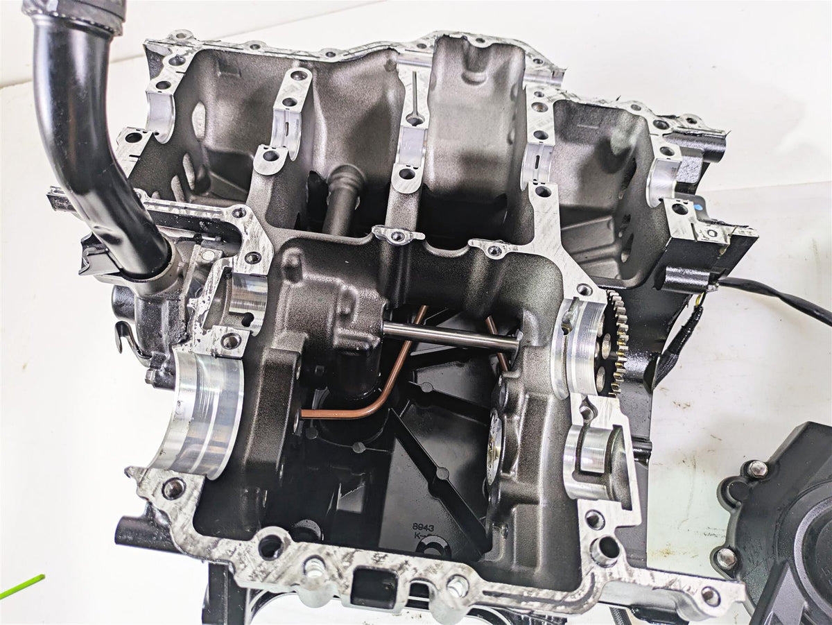 2021 Kawasaki Z900 ZR900 Bottom Lower End Engine Crankcase 14001-0725 {{ shop.shopifyCountryName }} - Mototech271