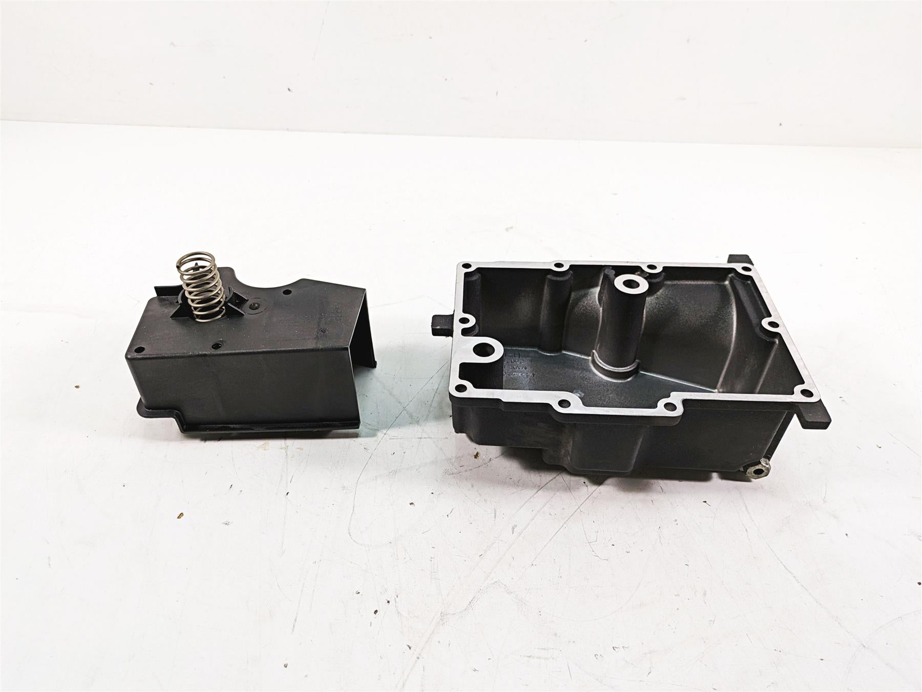 2015 Harley FXDL Dyna Low Rider Transmission Oil Pan Bottom Baffle Tray 26071-02 {{ shop.shopifyCountryName }} - Mototech271