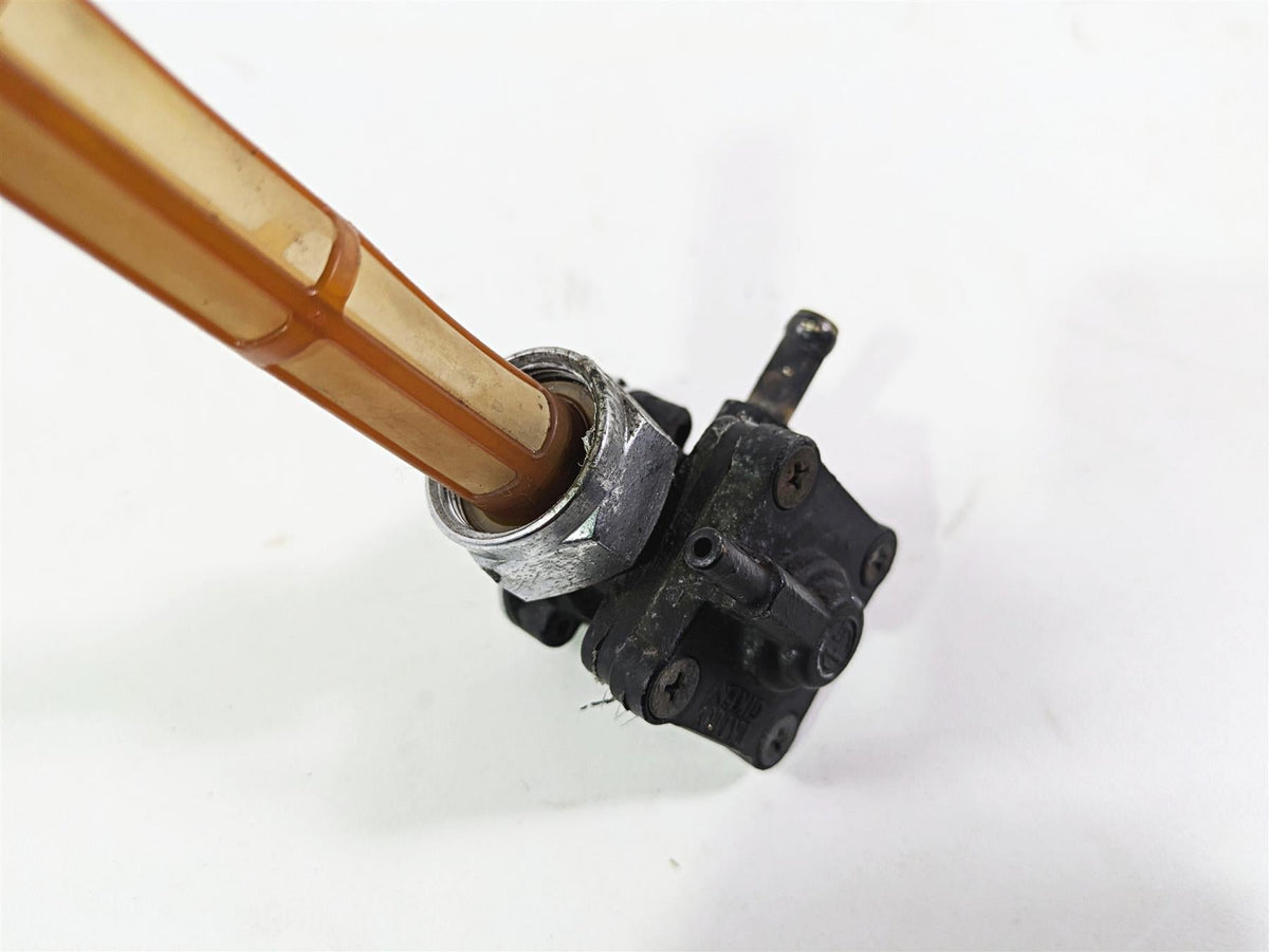 2005 Harley Touring FLHRI Road King Fuel Gas Petrol Valve Petcock 61338-02 {{ shop.shopifyCountryName }} - Mototech271