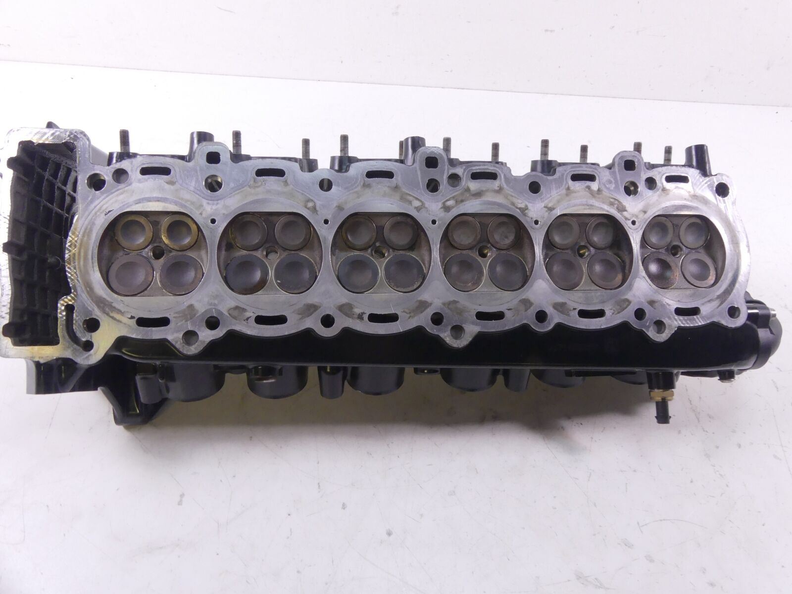 2018 BMW K1600 Bagger Cylinderhead Cylinder Head Valve Housing 11118564042 {{ shop.shopifyCountryName }} - Mototech271