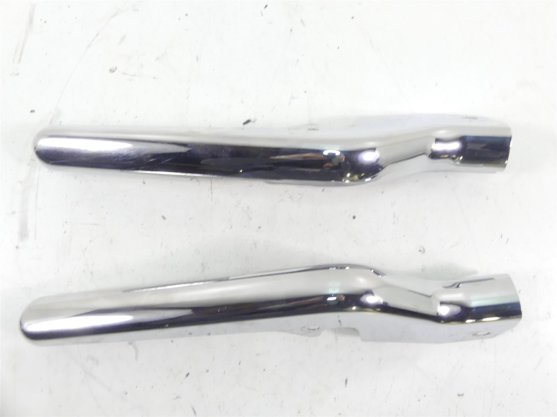 2005 Harley Touring CVO FLHTCSE Electra Glide Rear Frame Chrome Struts 47502-97 {{ shop.shopifyCountryName }} - Mototech271