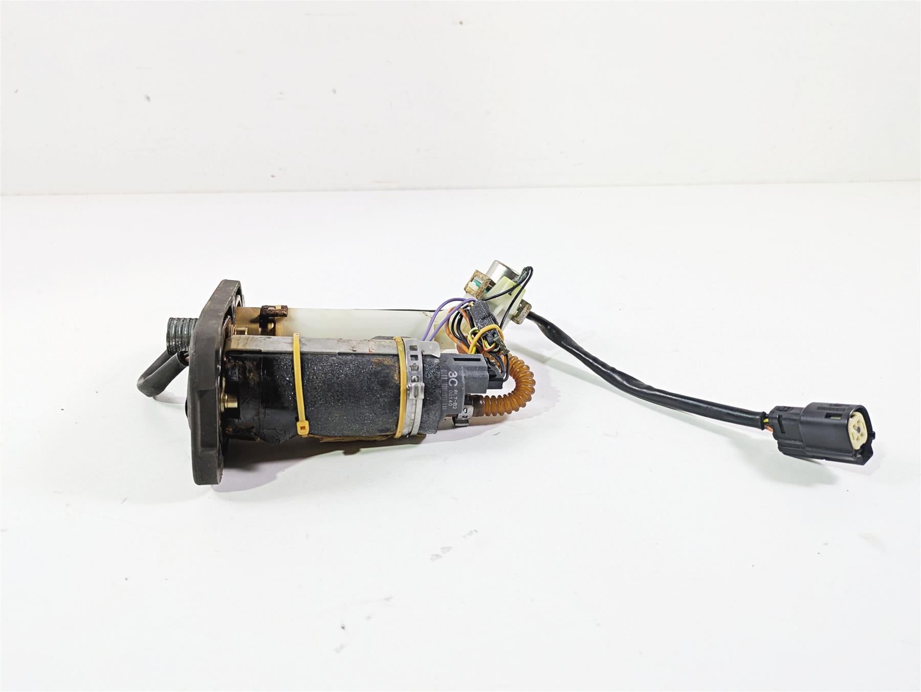 2007 Harley Sportster XL1200 C Fuel Gas Petrol Pump - For Parts 75268-07A {{ shop.shopifyCountryName }} - Mototech271