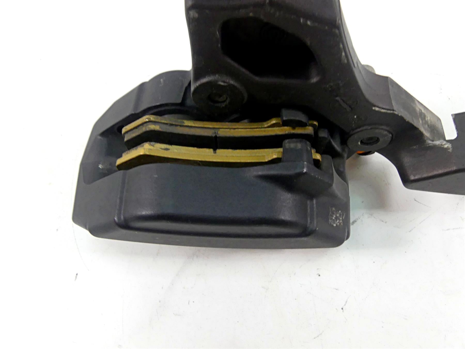 2015 Harley VRSCF Muscle V-Rod Rear Brake Caliper & Bracket Set 43050-08 {{ shop.shopifyCountryName }} - Mototech271