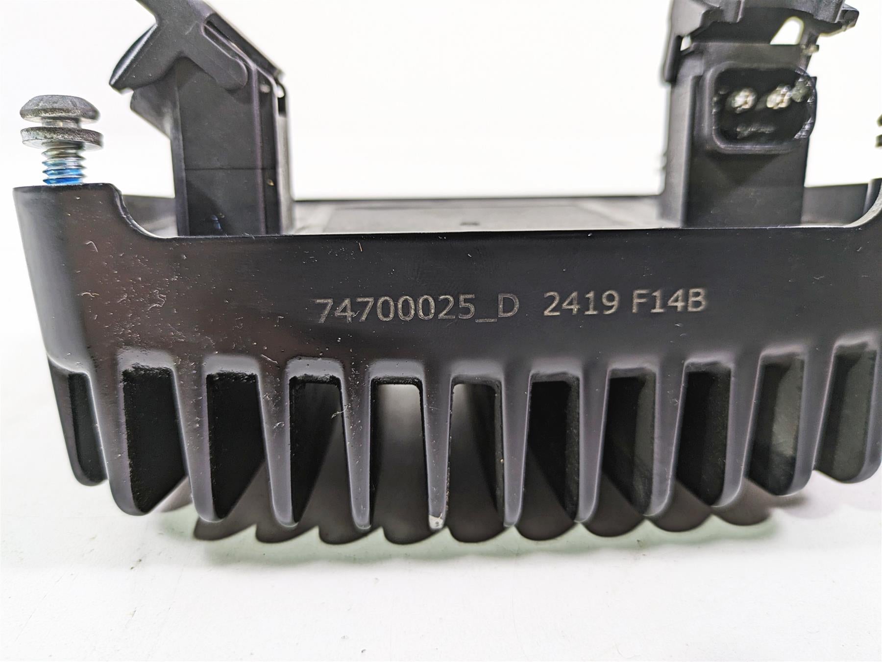 2020 Harley Touring FLHT Electra Glide Rectifier Voltage Regulator 74700025 {{ shop.shopifyCountryName }} - Mototech271