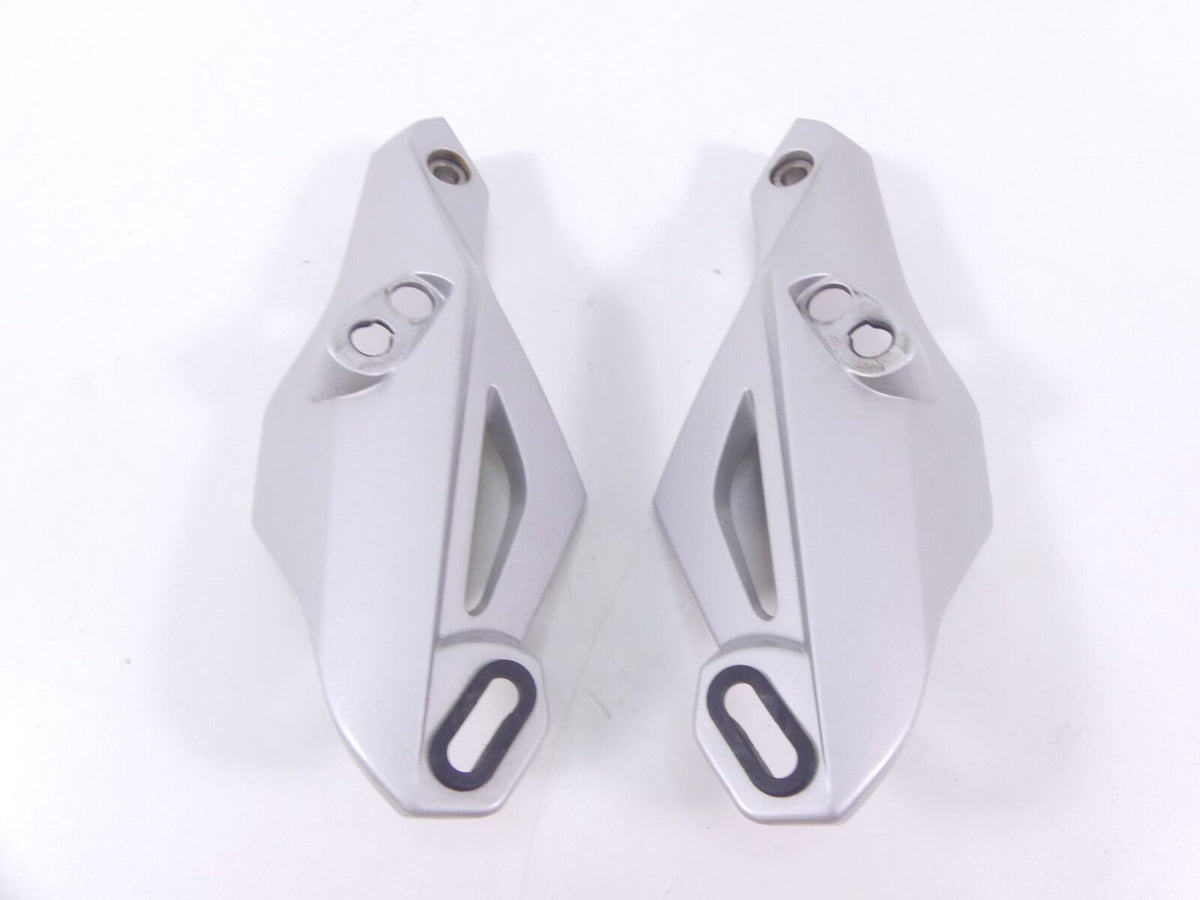 2008 BMW R1200R K27 Front Blinker Turn Signal Holder Mount Set 46637697224 {{ shop.shopifyCountryName }} - Mototech271