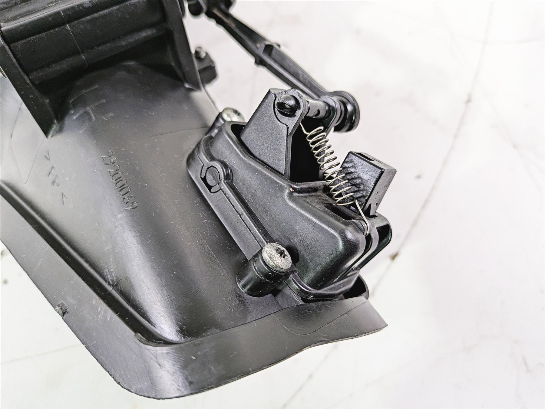 2016 Harley Touring FLTRX Road Glide Left Air Duct Vent Part 29200070 {{ shop.shopifyCountryName }} - Mototech271