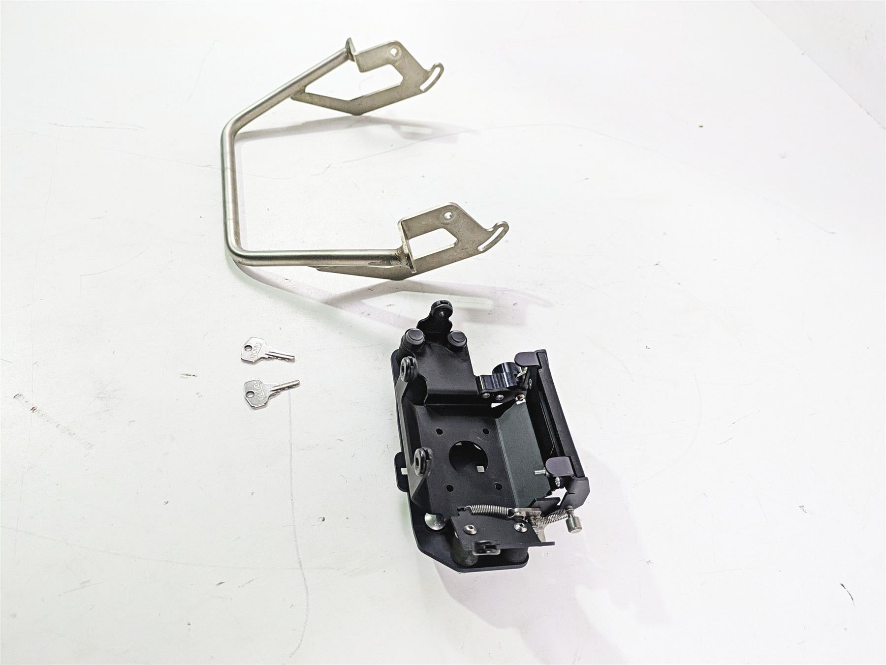 2010 BMW R1200GS K25 Touratech Locking Gps Mount + Adapter Set 065-0561 040-0667 {{ shop.shopifyCountryName }} - Mototech271
