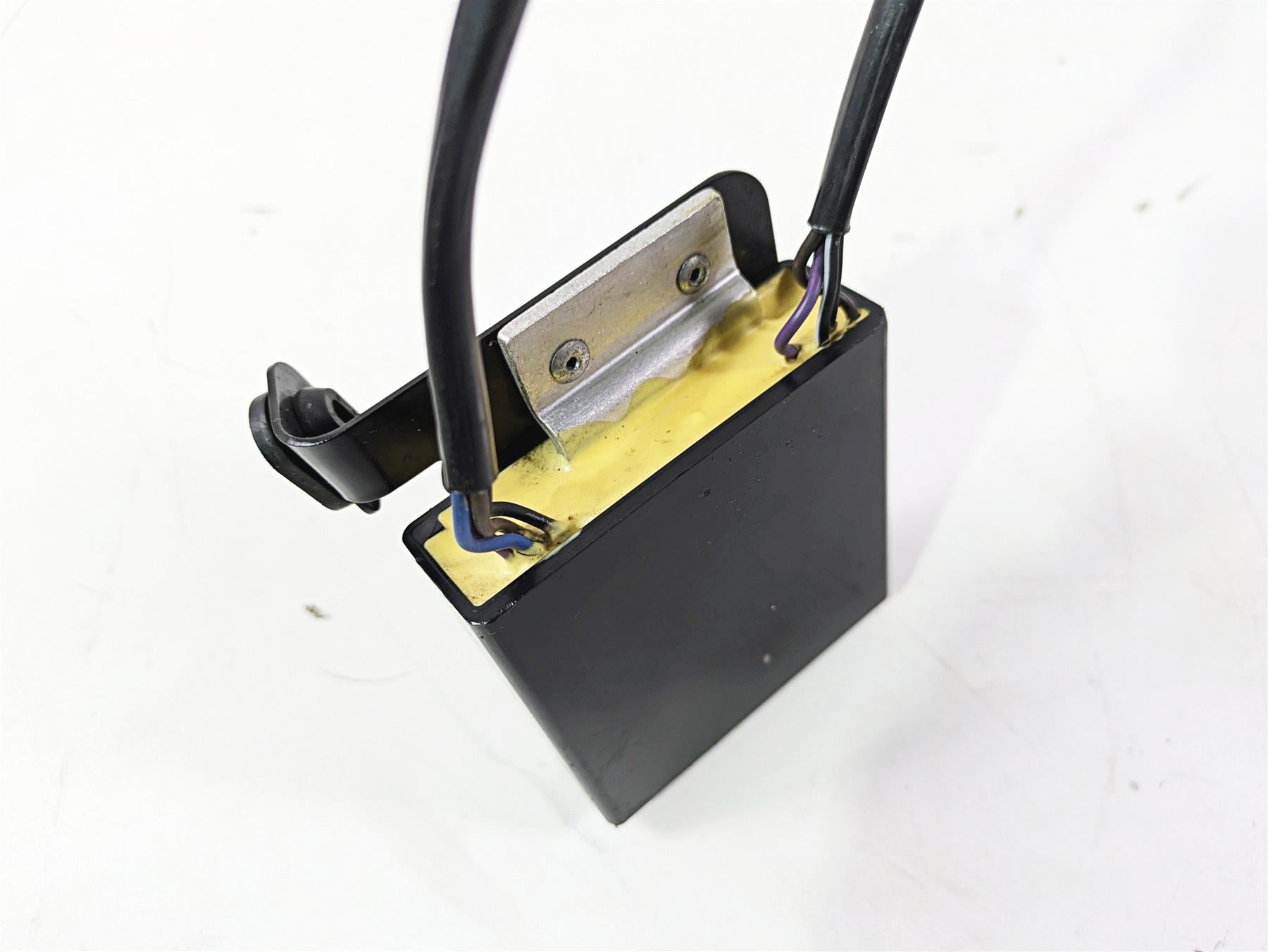 2010 Harley VRSCF Muscle Rod Blinker Turn Signal Module 69457-09 {{ shop.shopifyCountryName }} - Mototech271
