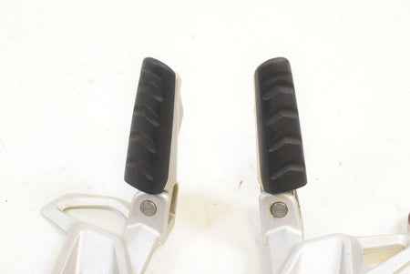 2016 BMW R1200R R1200 R K53 Passenger Footpeg Foot Peg Rest SET 46718540799 {{ shop.shopifyCountryName }} - Mototech271
