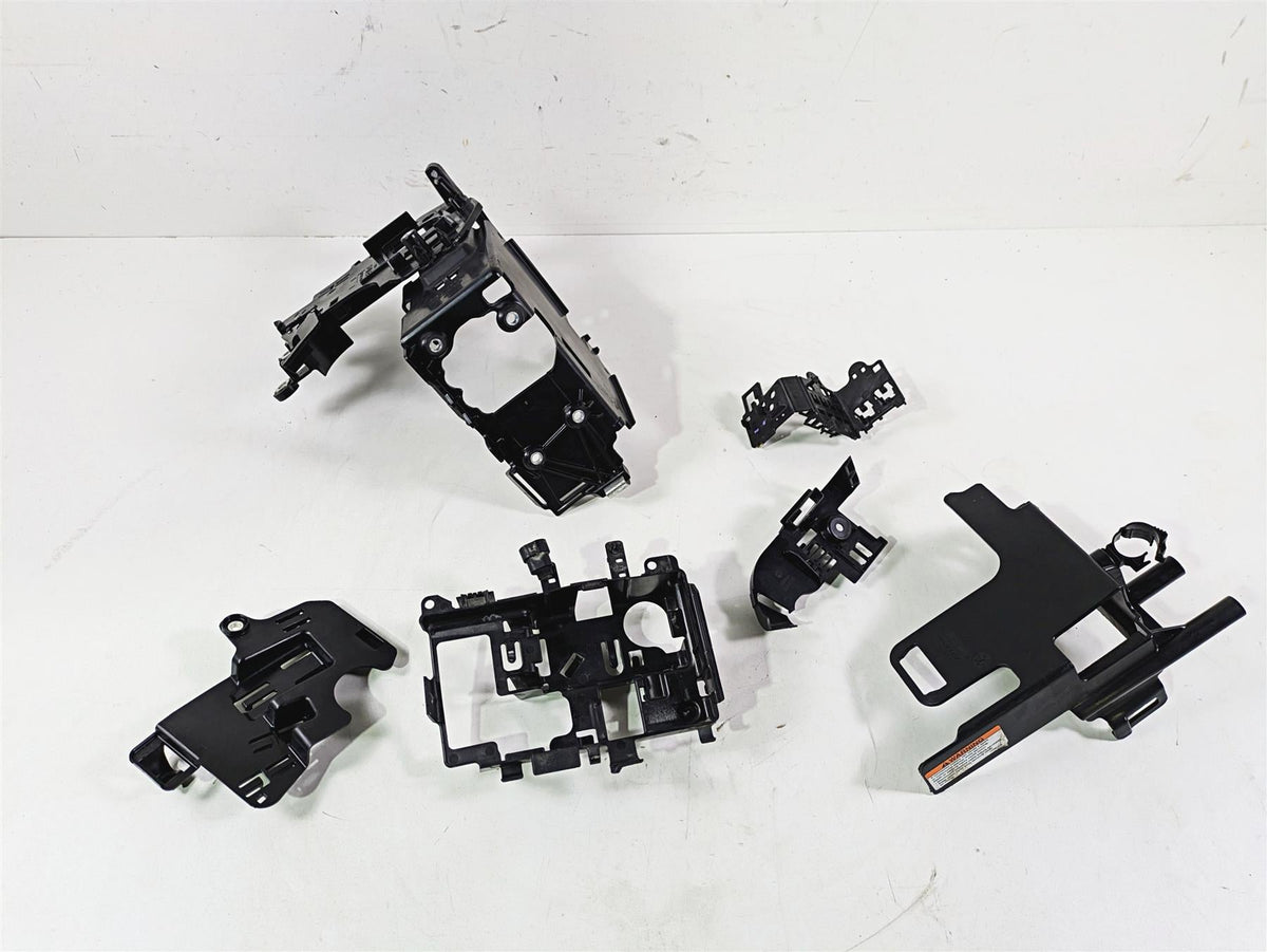 2020 Harley Softail FXST Standard Electrical Battery Carrier Set 69201632 {{ shop.shopifyCountryName }} - Mototech271