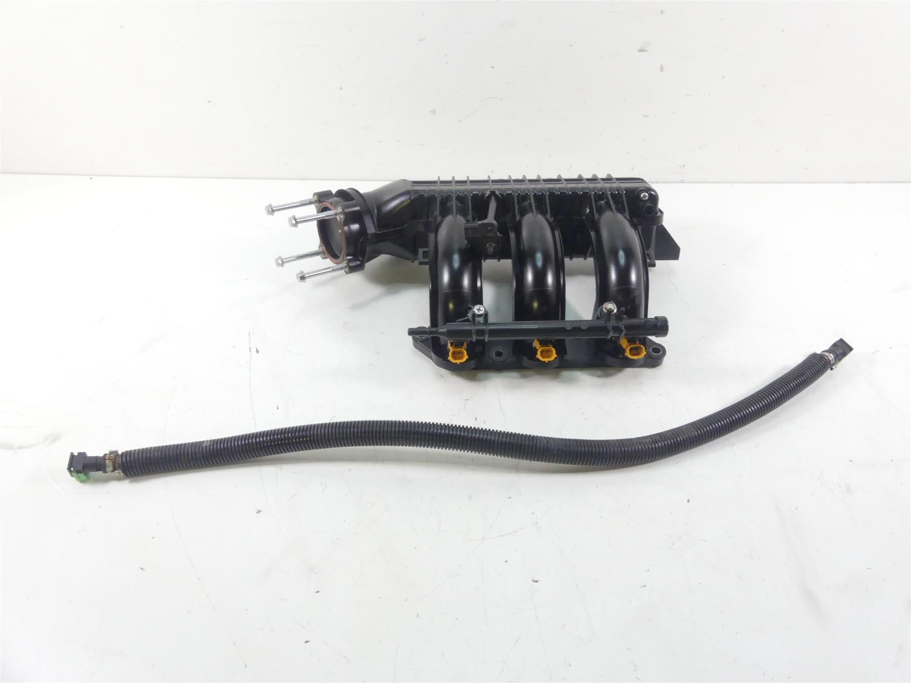 2017 Yamaha Waverunner VX 1050 CS Intake Manifold & Injectors 6EY-13641-00-00 {{ shop.shopifyCountryName }} - Mototech271