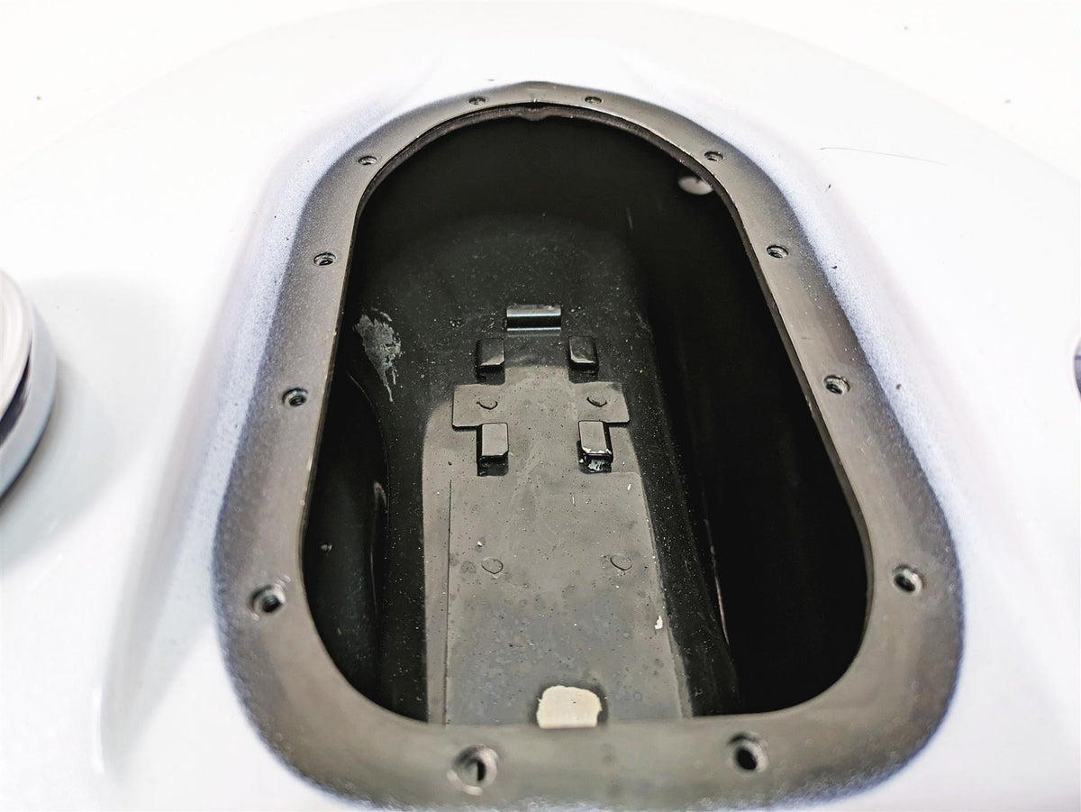 2015 Harley FXDL Dyna Low Rider Fuel Petrol Tank White Hot Pearl - Read 61593-10 {{ shop.shopifyCountryName }} - Mototech271