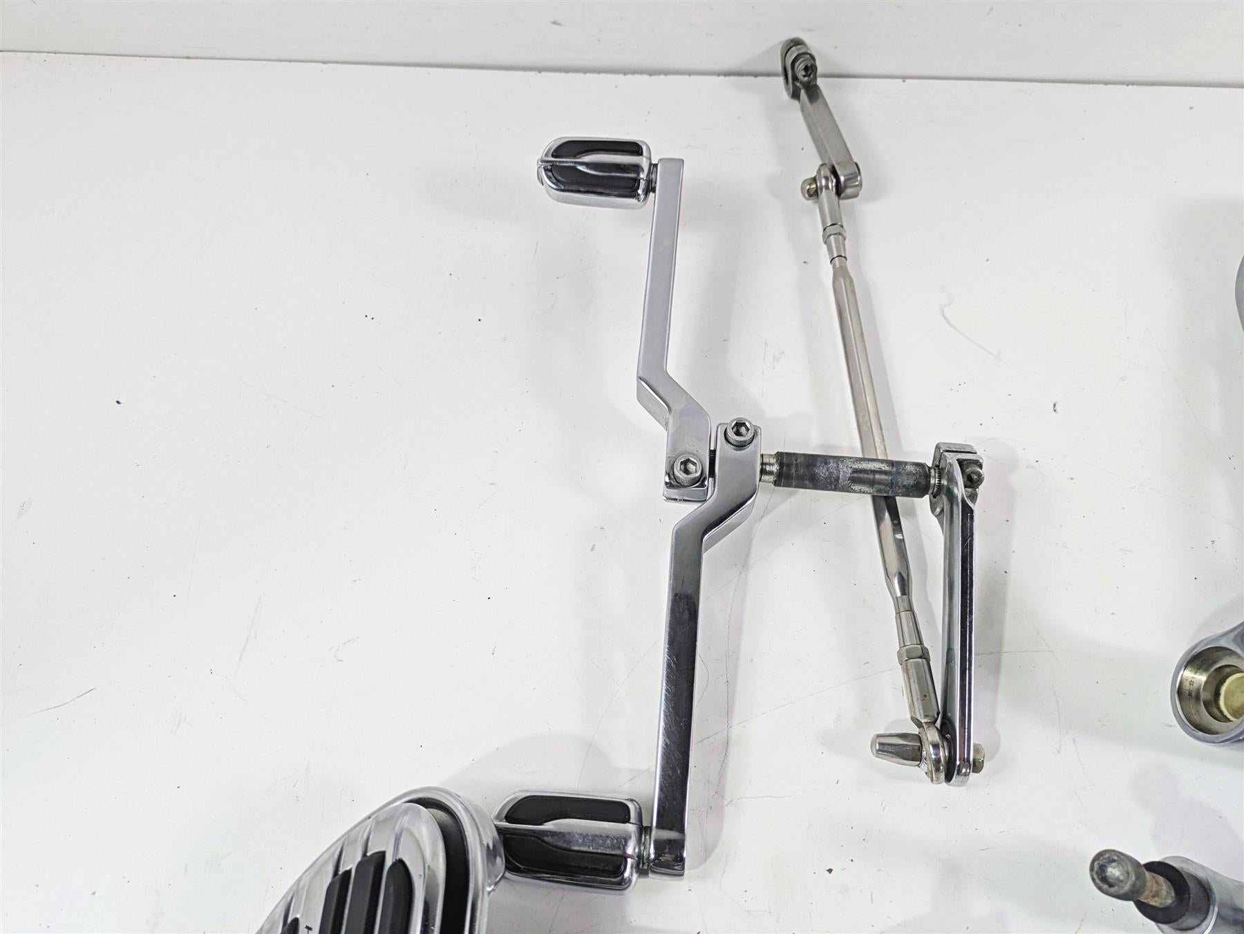 2010 Harley Touring FLHXSE CVO Street Glide Floorboard Footpeg Set Read 51498-09 {{ shop.shopifyCountryName }} - Mototech271