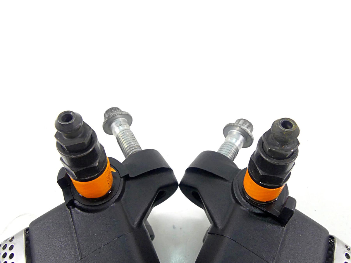 2015 Harley VRSCF Muscle V-Rod Nice Front Brake Caliper Set 44731-08 44732-08 {{ shop.shopifyCountryName }} - Mototech271