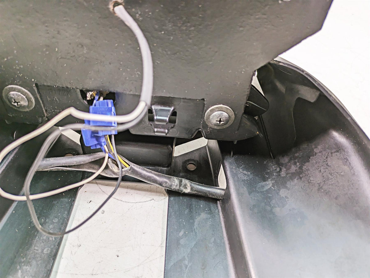 2018 Yamaha YXZ1000R EPS SS Taillight Tail Light & Cover 1S3-84710-10-00 {{ shop.shopifyCountryName }} - Mototech271