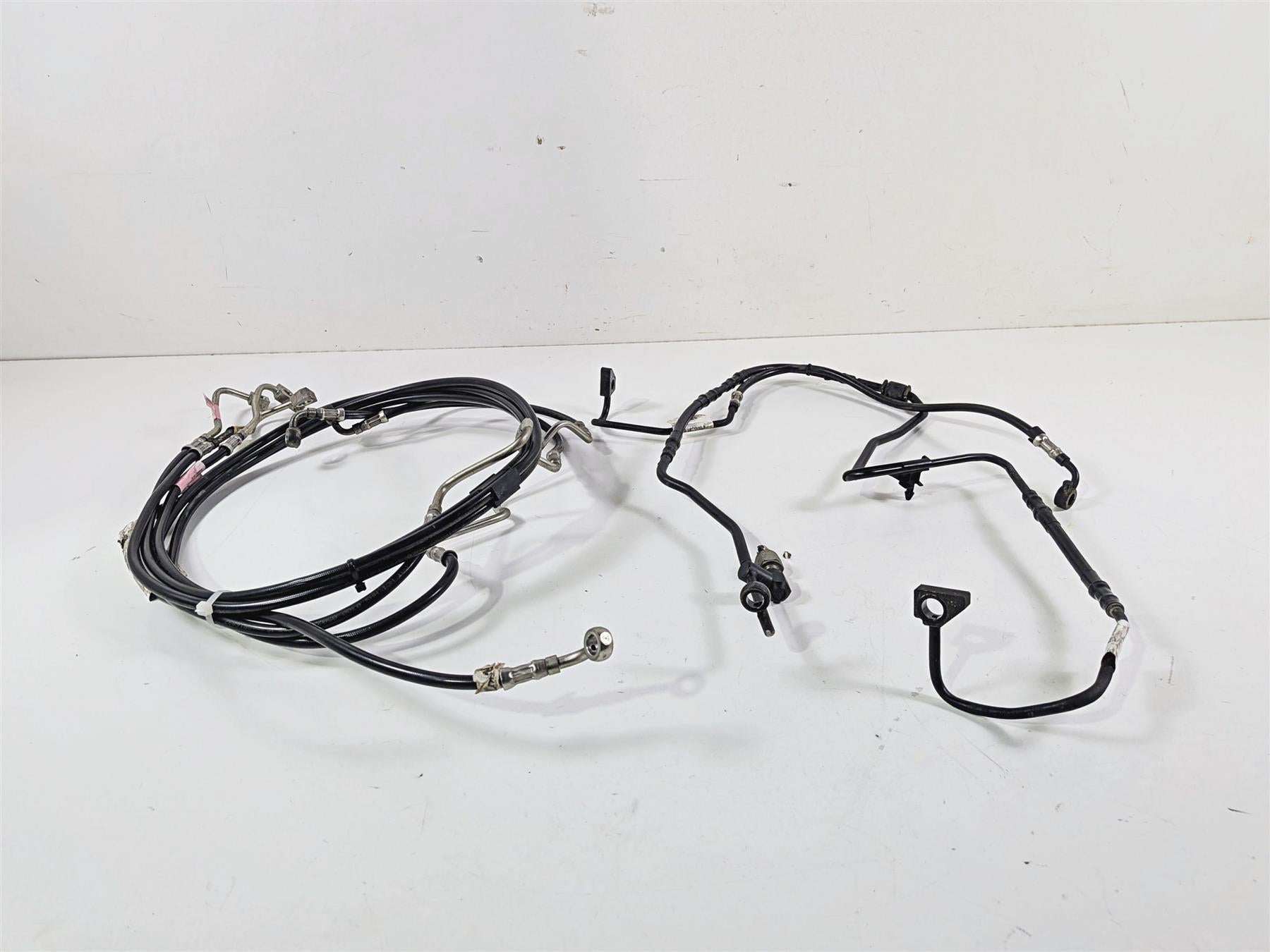 2020 Harley Touring FLTRK Road Glide Front & Rear Abs Brake Line Set 41800012 {{ shop.shopifyCountryName }} - Mototech271