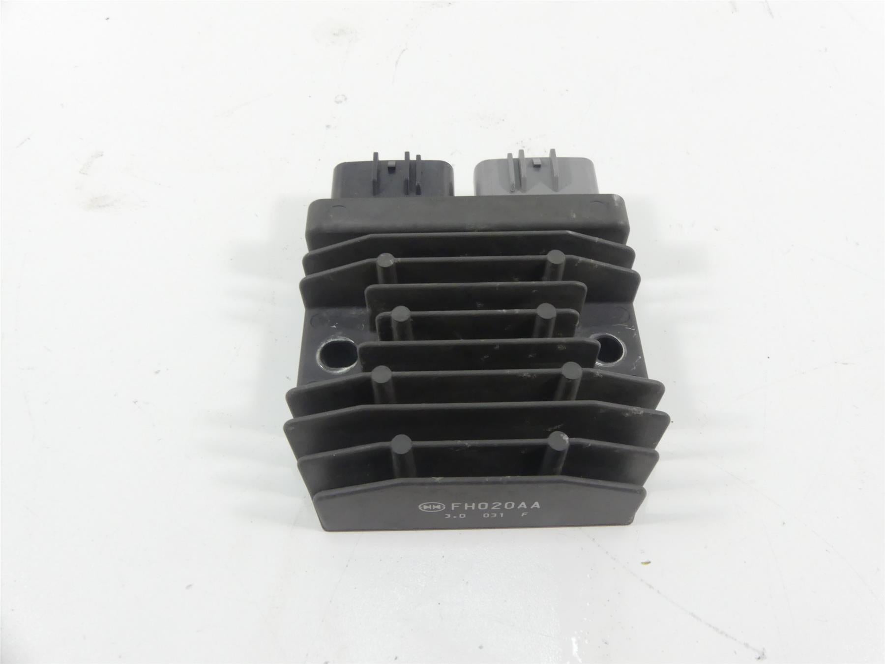 2014 BMW R1200GS K50 Rectifier Voltage Regulator 12318523367 FH020AA {{ shop.shopifyCountryName }} - Mototech271