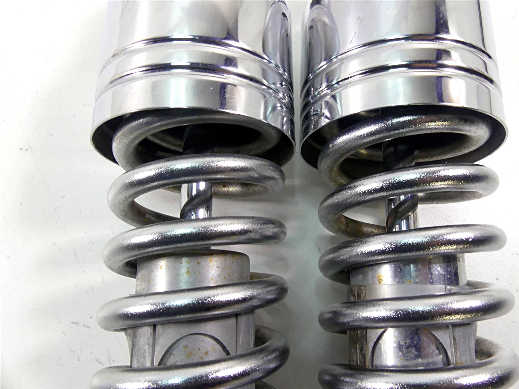 2005 Harley VRSCSE CVO V-Rod 13" Rear Suspension Shock Set 52558-05 {{ shop.shopifyCountryName }} - Mototech271