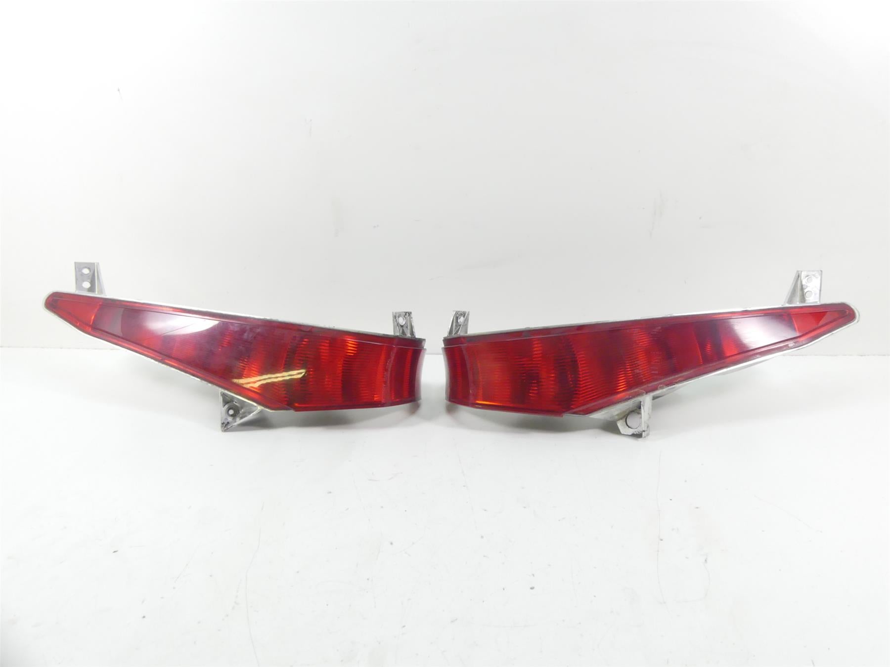 2009 Victory Vision Tour Taillight Tail Light Lamp Set 5856290 5856280