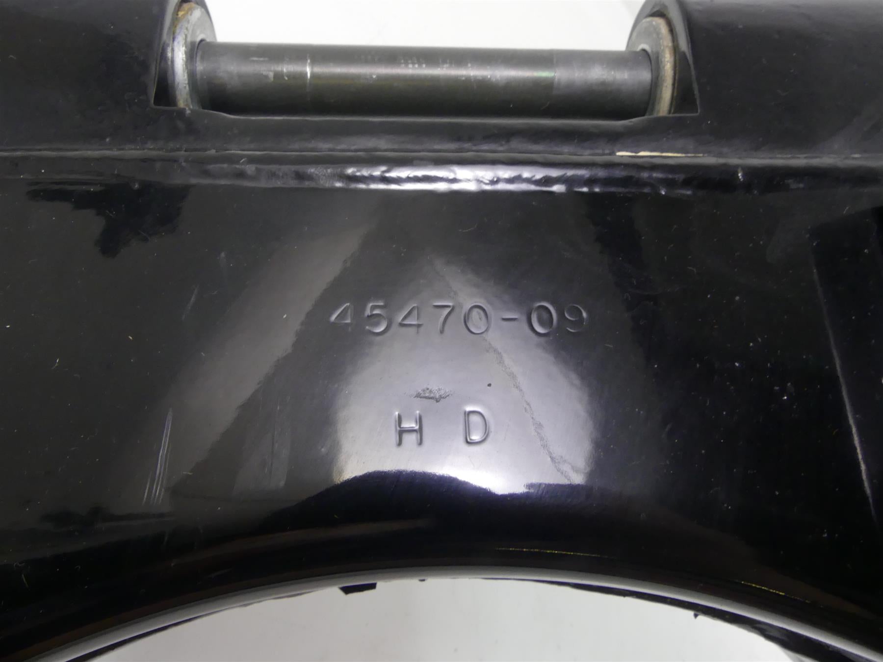 2014 Harley Touring FLHTK Electra Glide Rear Swingarm + Axle Set 47549-09 {{ shop.shopifyCountryName }} - Mototech271