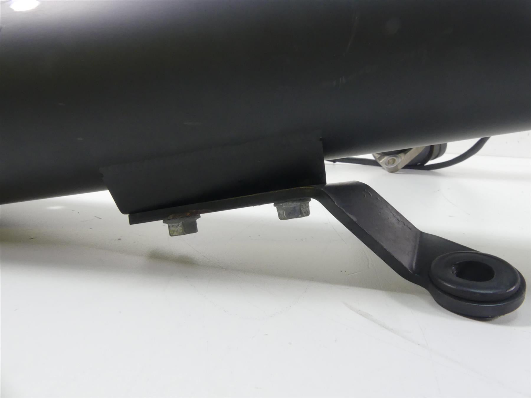 2011 Harley VRSCF Muscle Rod Vance Hines Comp Series 2-1 Exhaust System 75-113-9 {{ shop.shopifyCountryName }} - Mototech271